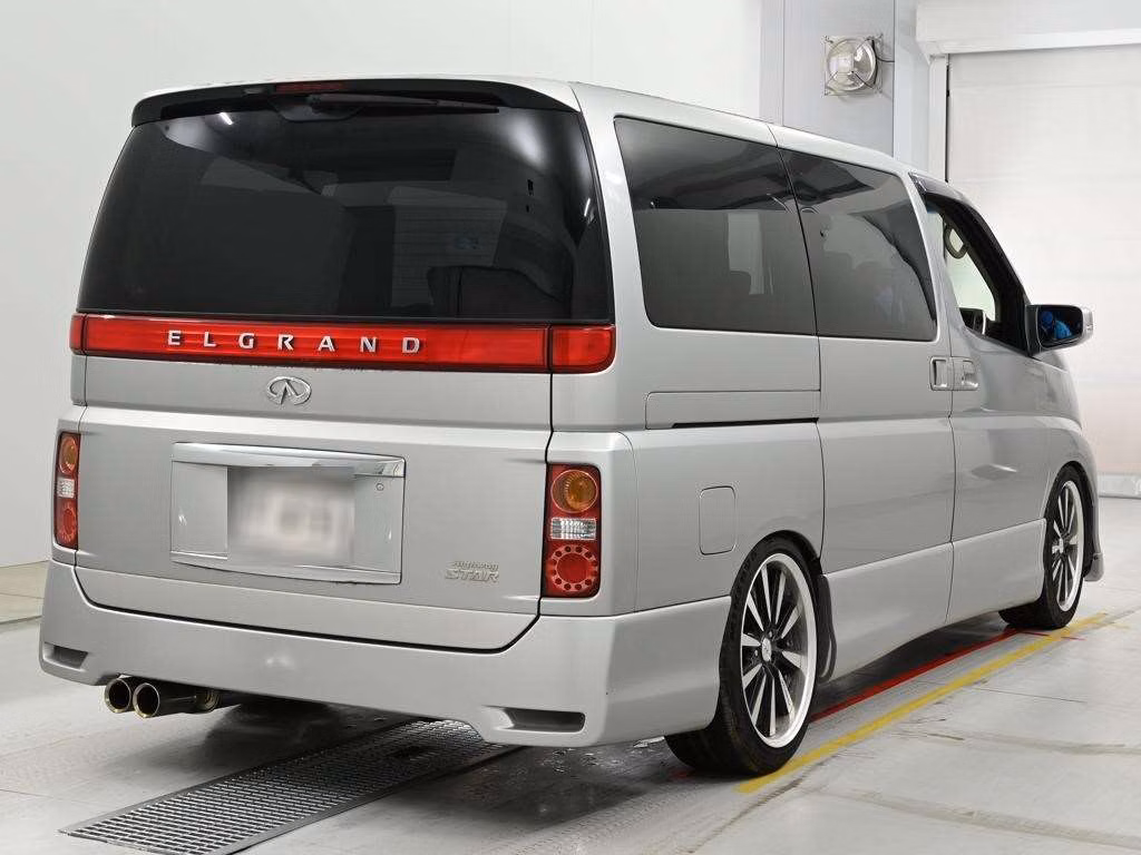 NISSAN ELGRAND