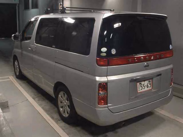 NISSAN ELGRAND