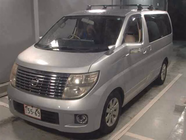 NISSAN ELGRAND