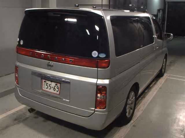 NISSAN ELGRAND