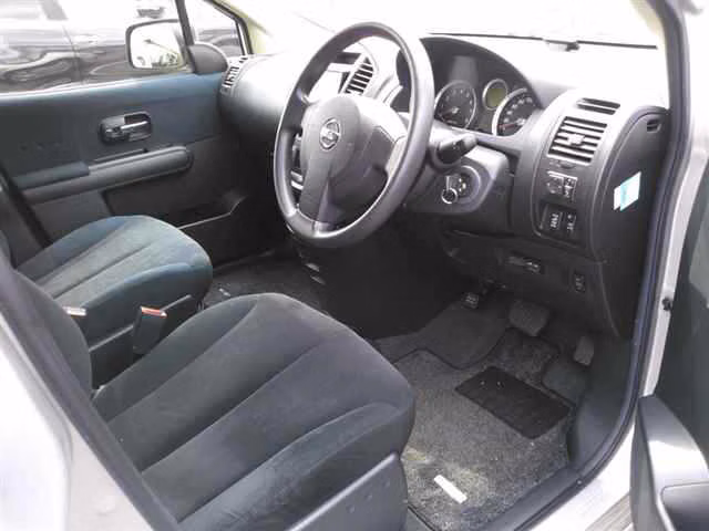 NISSAN LAFESTA