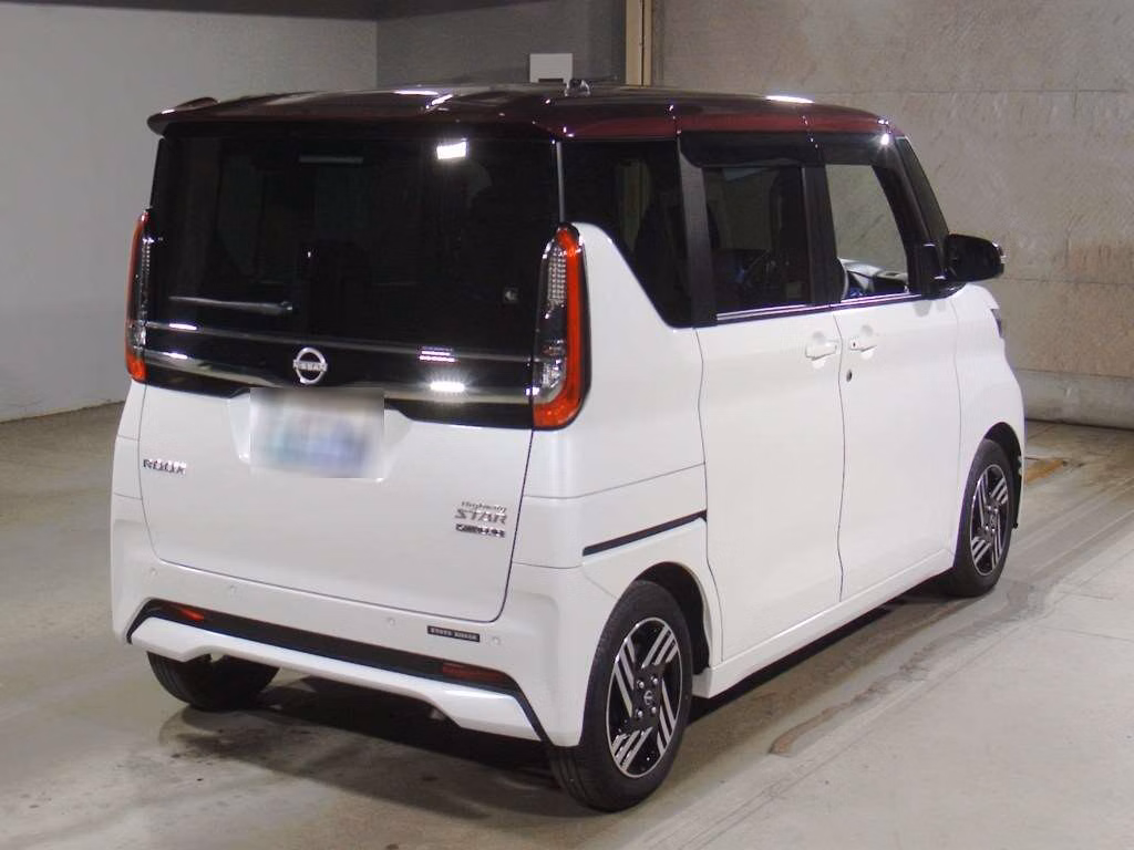 NISSAN ROOX