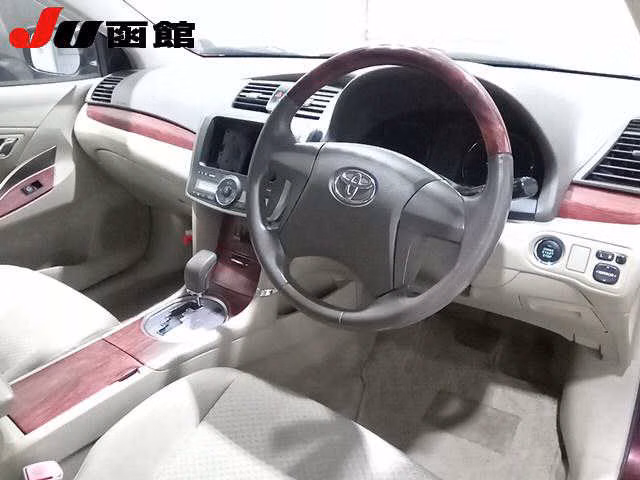 TOYOTA PREMIO