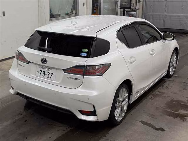 LEXUS CT200H