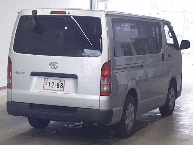 TOYOTA REGIUS ACE