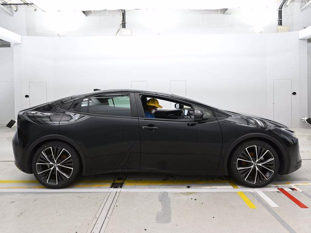 TOYOTA PRIUS