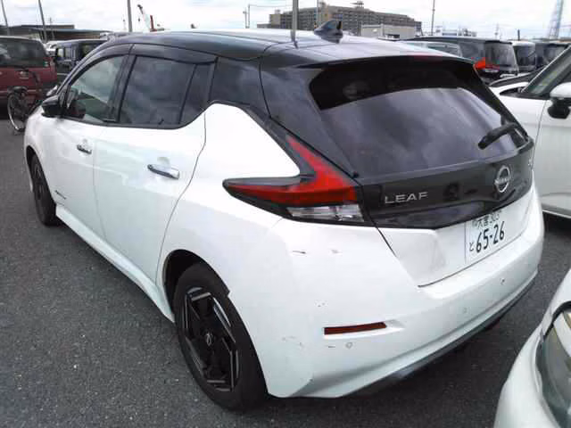 NISSAN LEAF