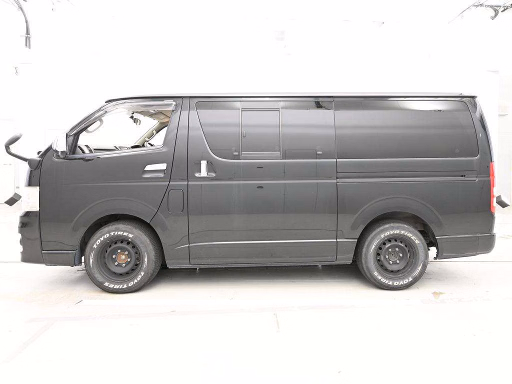TOYOTA REGIUS ACE