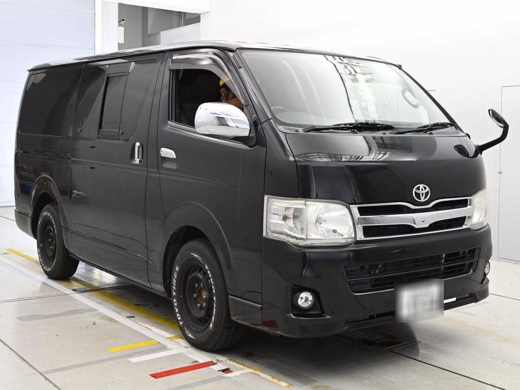 TOYOTA REGIUS ACE