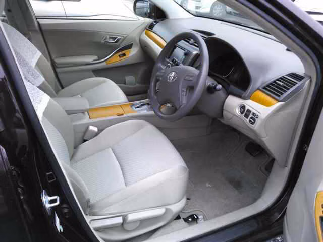 TOYOTA PREMIO
