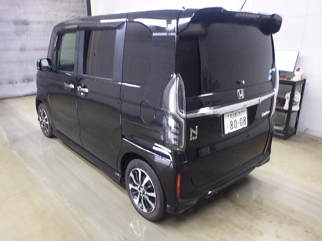 HONDA N-BOX