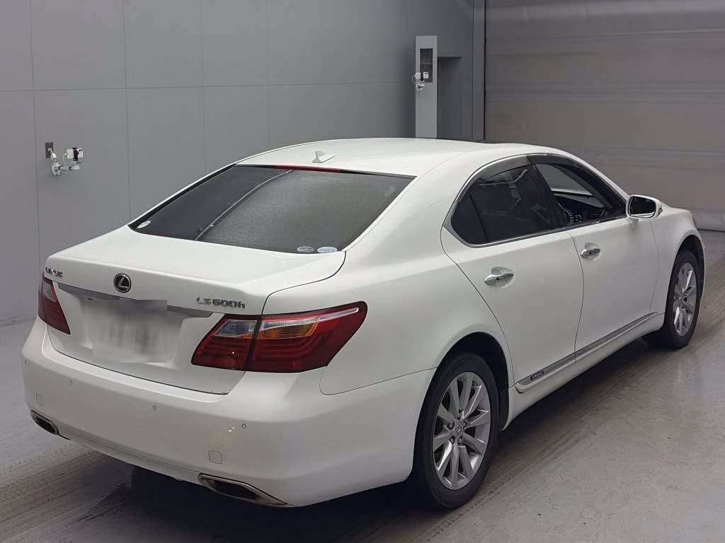LEXUS LS600H