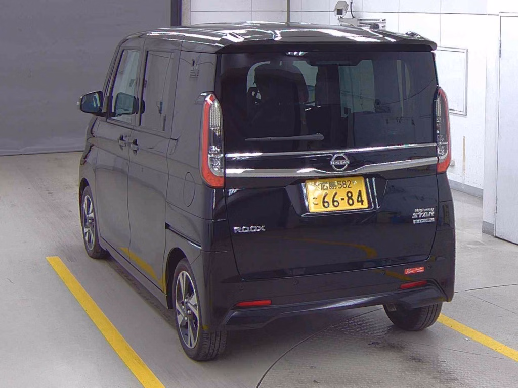 NISSAN ROOX