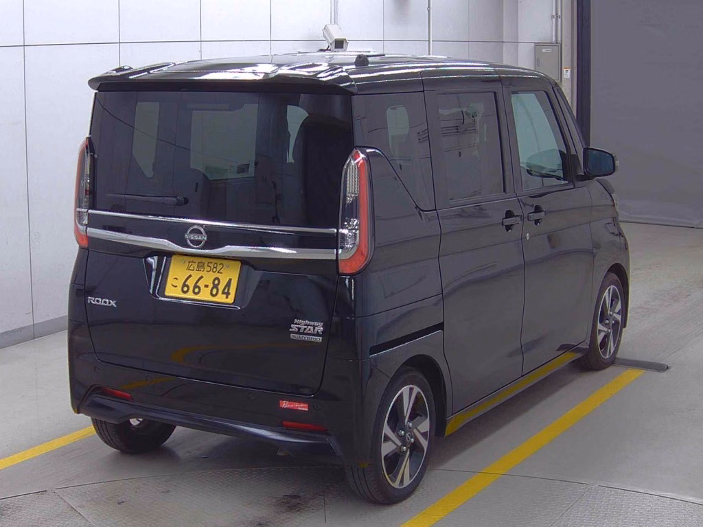 NISSAN ROOX