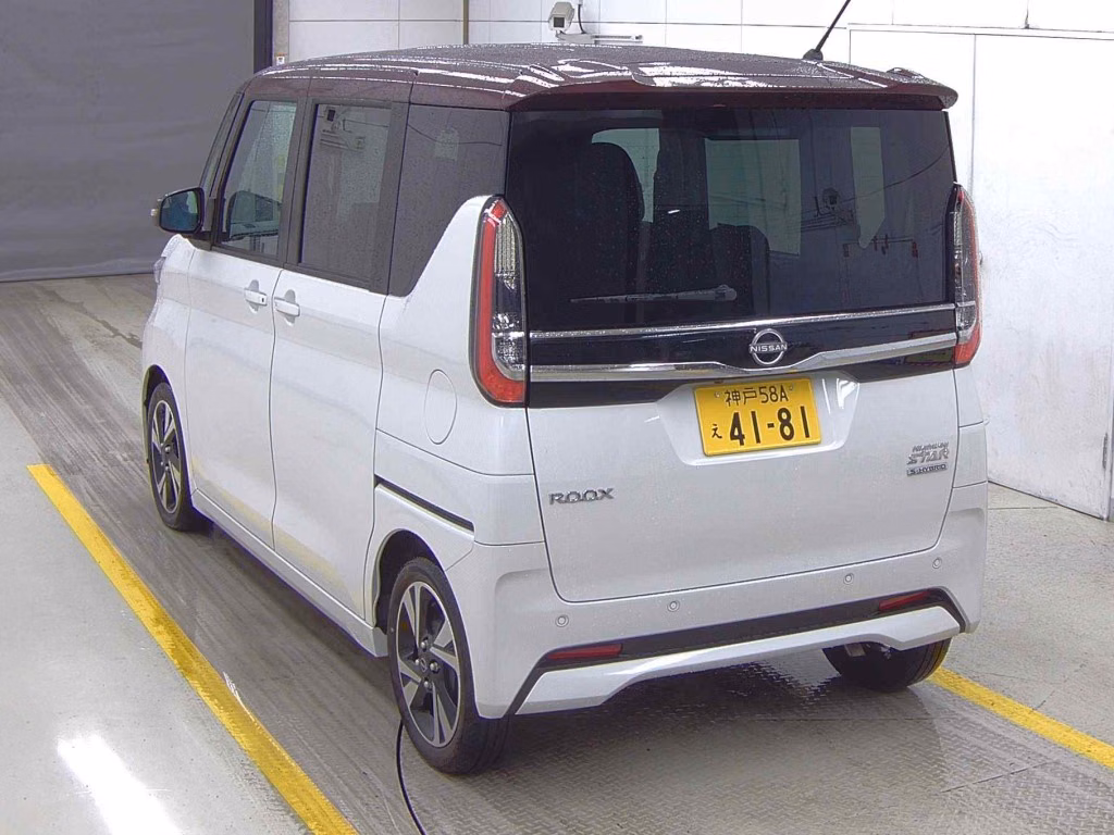 NISSAN ROOX