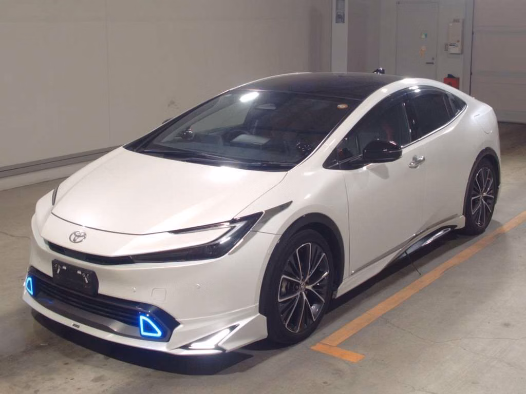 TOYOTA PRIUS