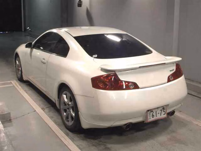 NISSAN SKYLINE