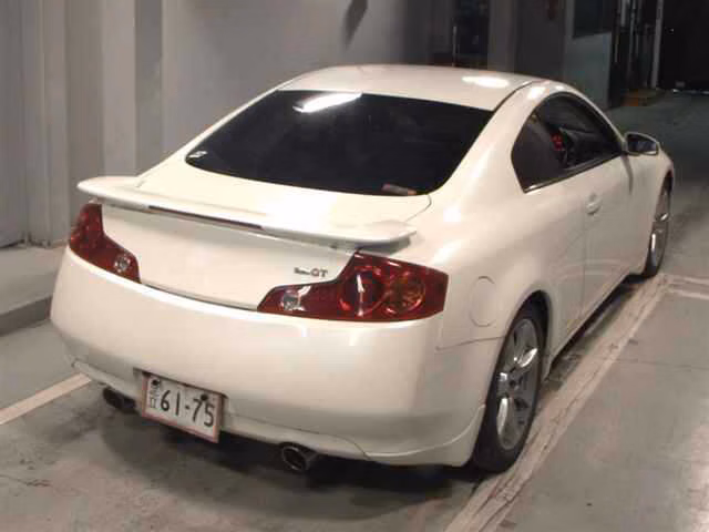 NISSAN SKYLINE