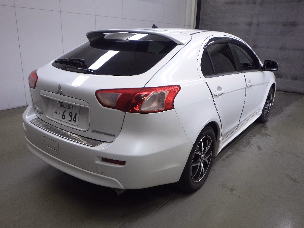 MITSUBISHI LANCER