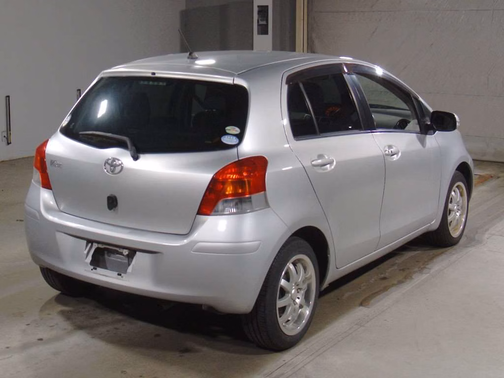 TOYOTA VITZ