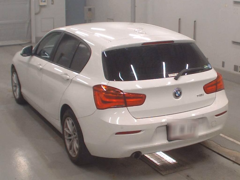 BMW 1-SERIES