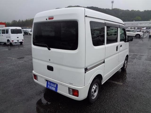 NISSAN NV100 CLIPPER