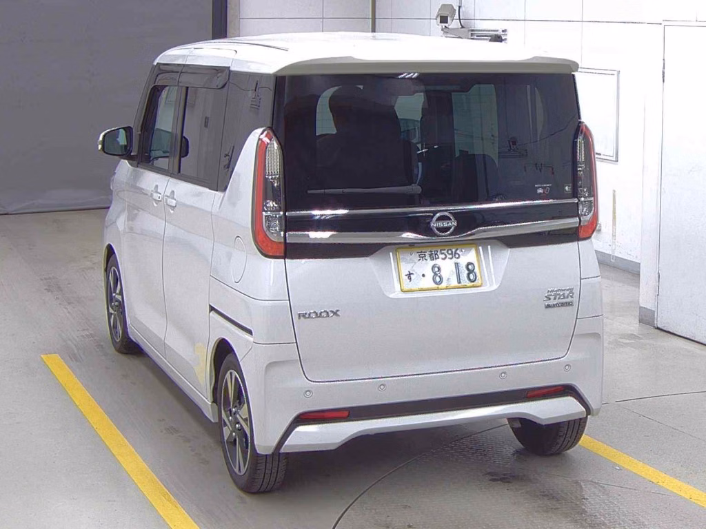 NISSAN ROOX