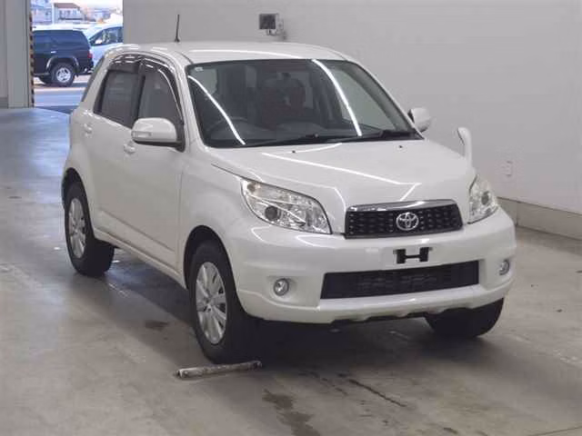 TOYOTA RUSH