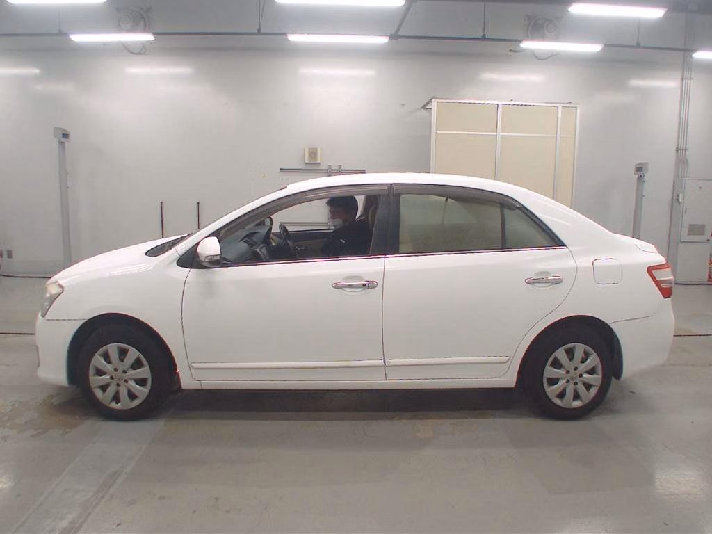TOYOTA PREMIO