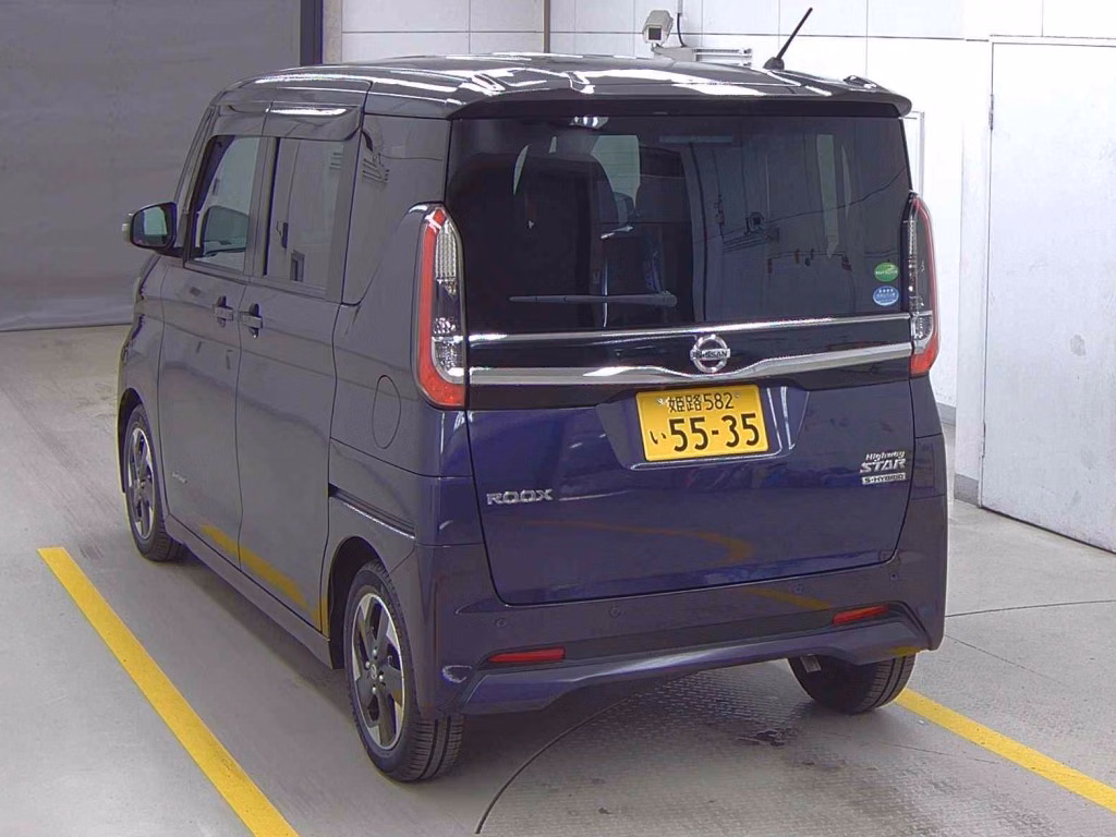 NISSAN ROOX