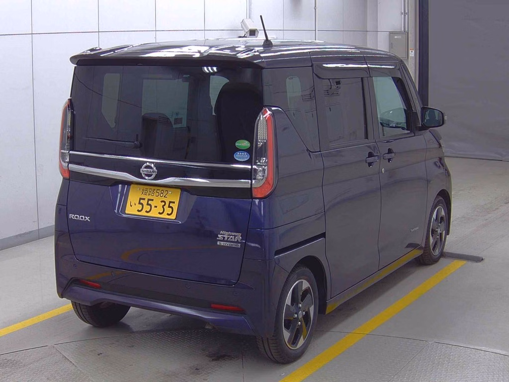 NISSAN ROOX