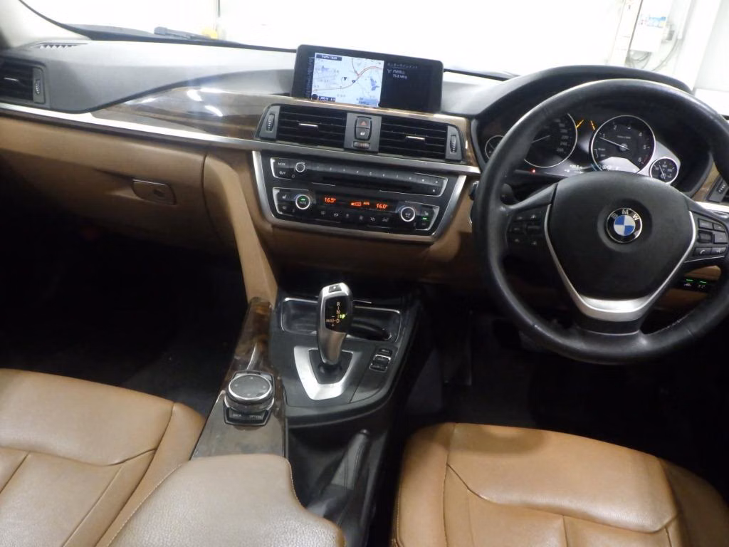 BMW 3-SERIES
