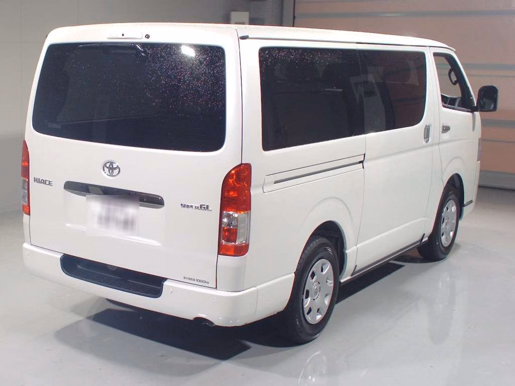 TOYOTA REGIUS ACE