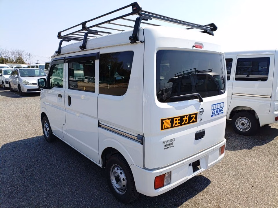 NISSAN NV100 CLIPPER
