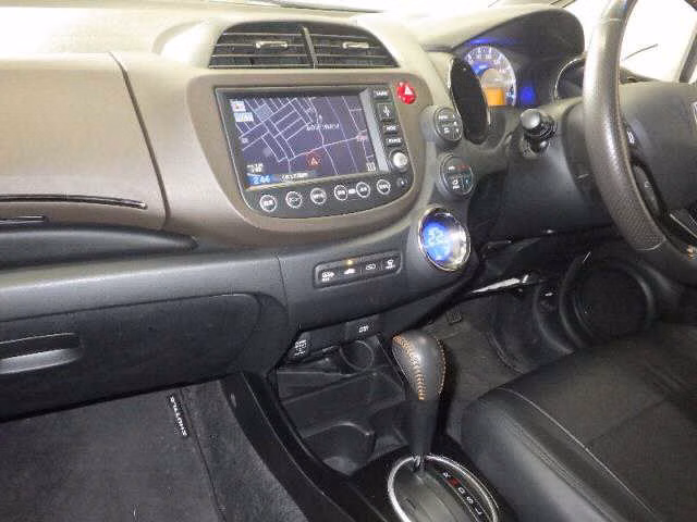 HONDA FIT SHUTTLE