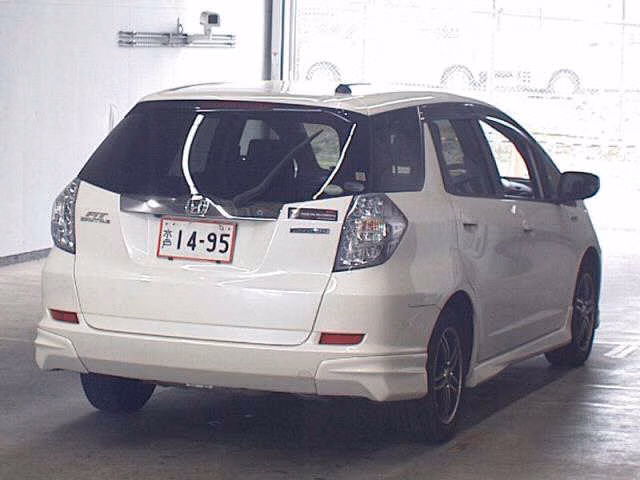 HONDA FIT SHUTTLE