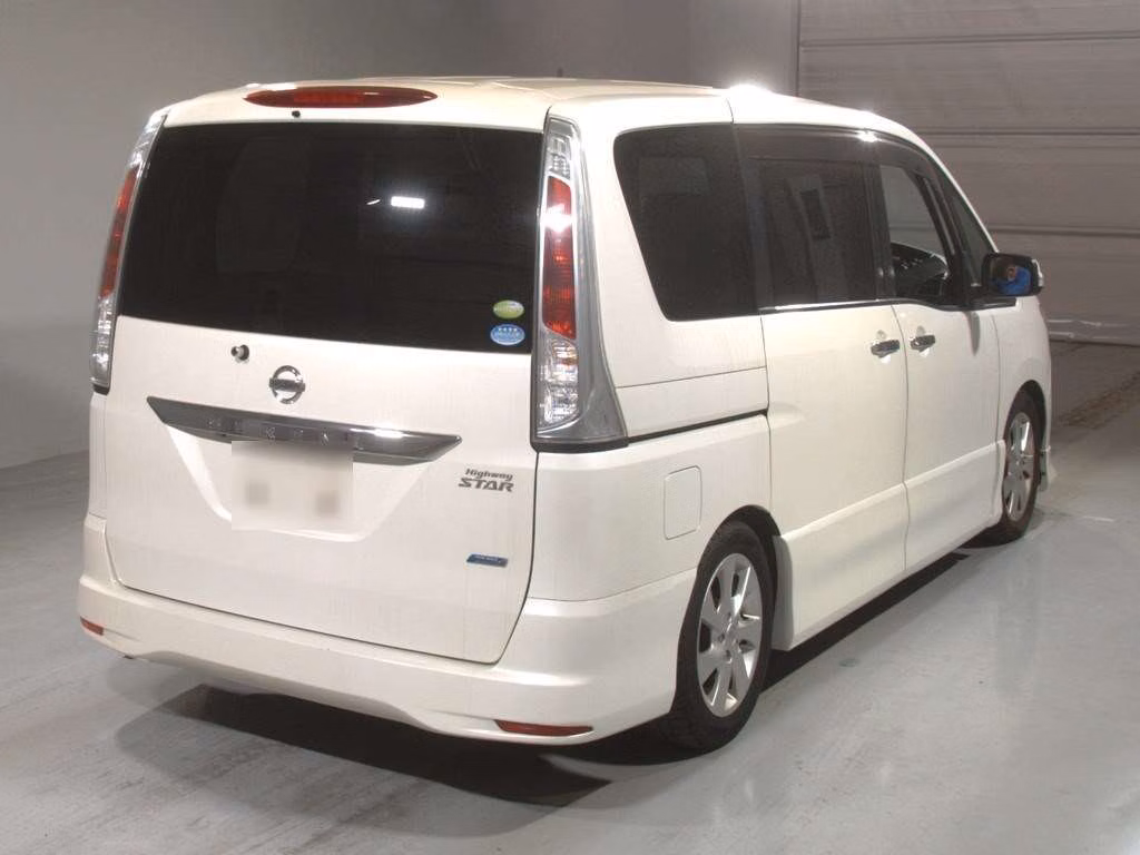 NISSAN SERENA