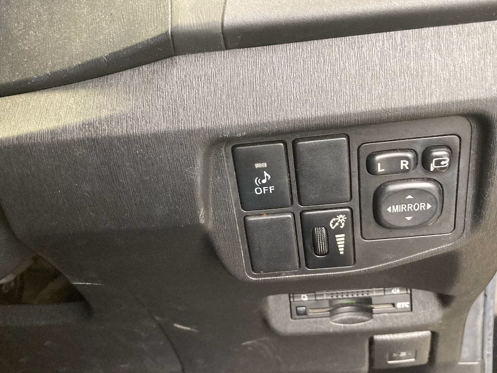 TOYOTA PRIUS PHV