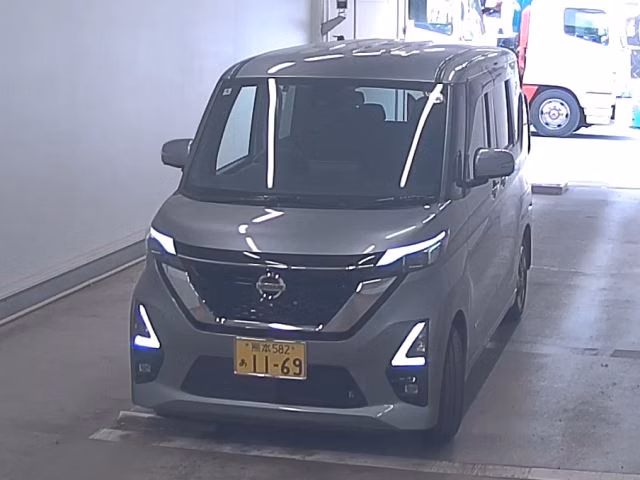 NISSAN ROOX