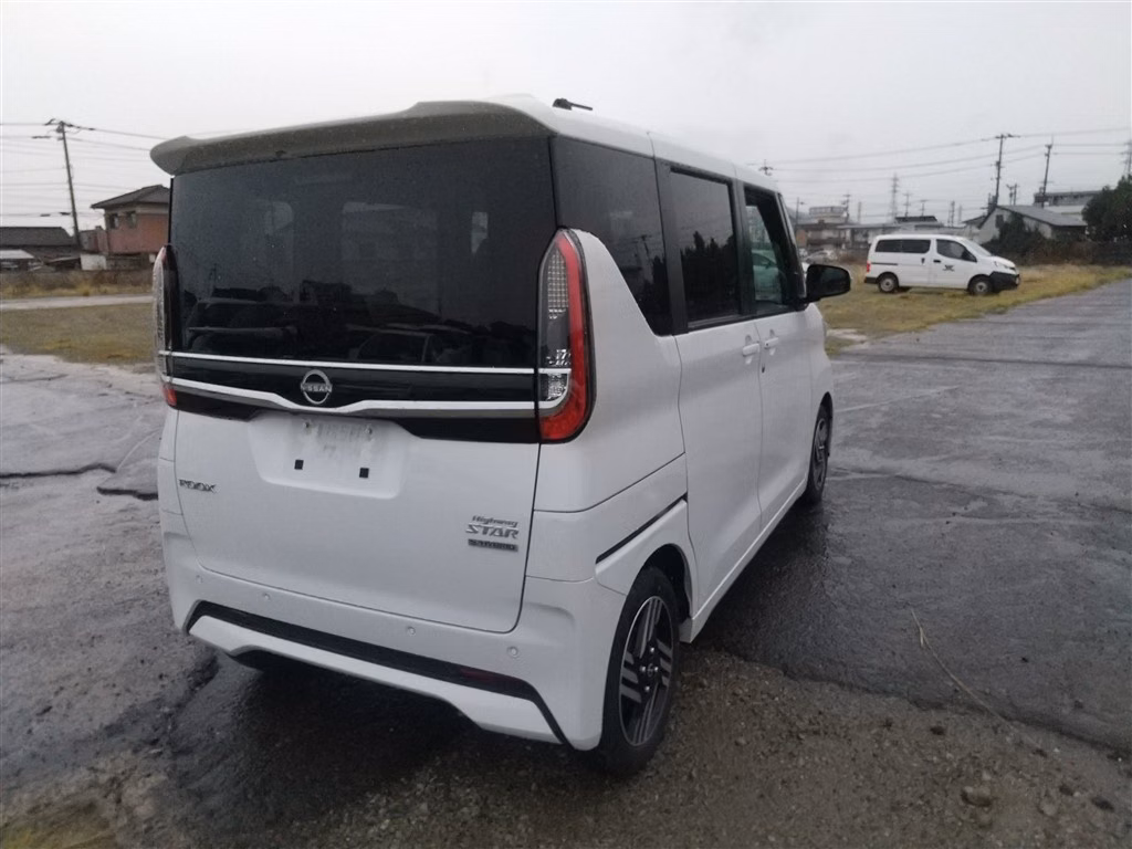 NISSAN ROOX