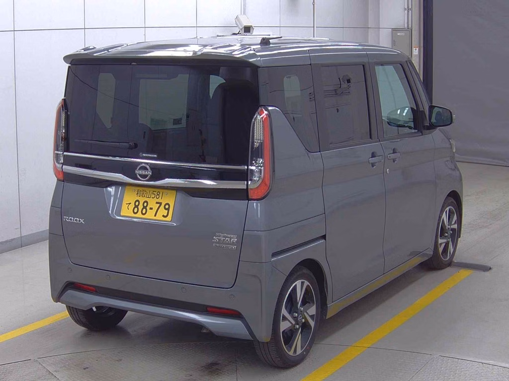 NISSAN ROOX