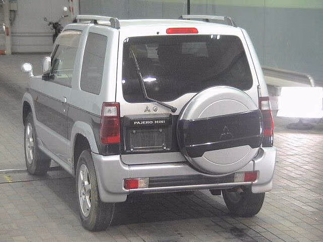 MITSUBISHI PAJERO MINI