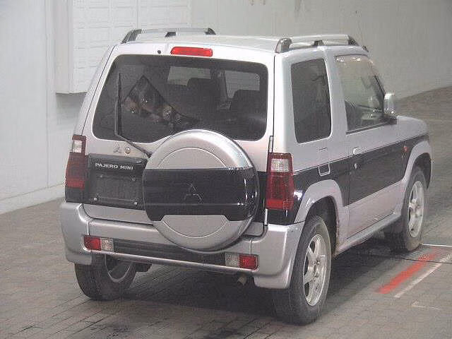 MITSUBISHI PAJERO MINI