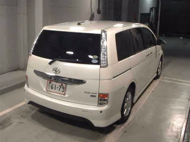 TOYOTA ISIS