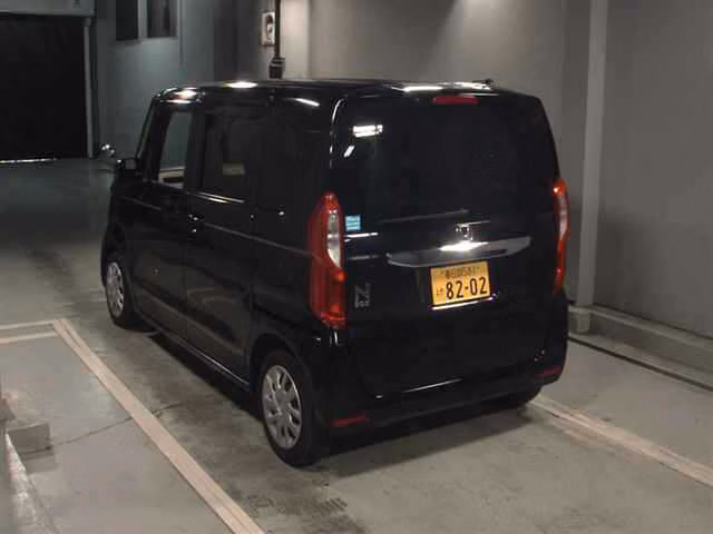 HONDA N-BOX