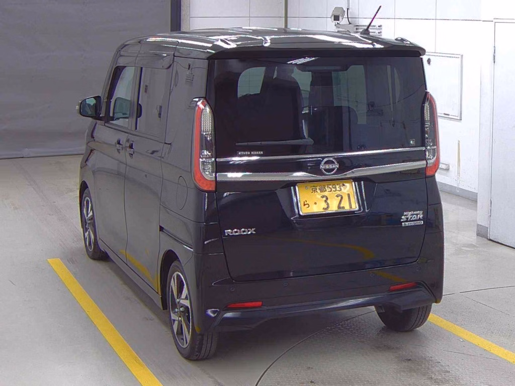 NISSAN ROOX