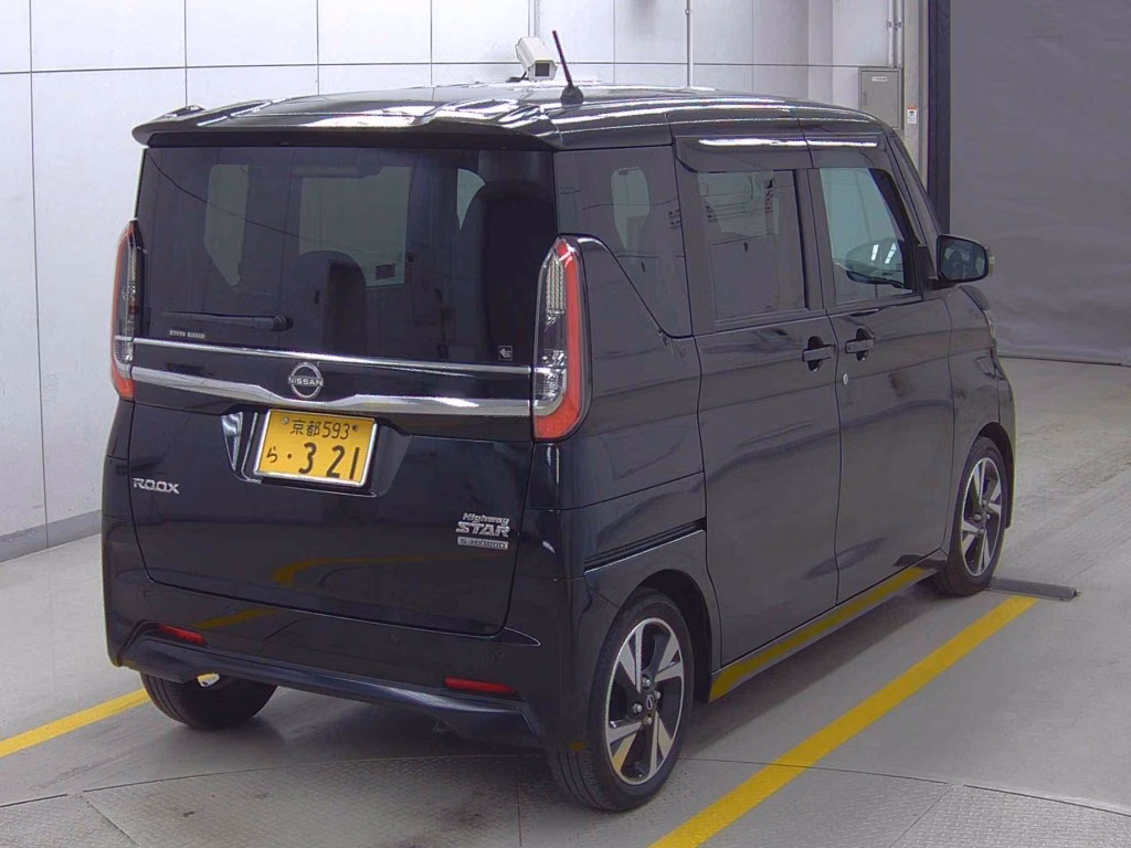 NISSAN ROOX