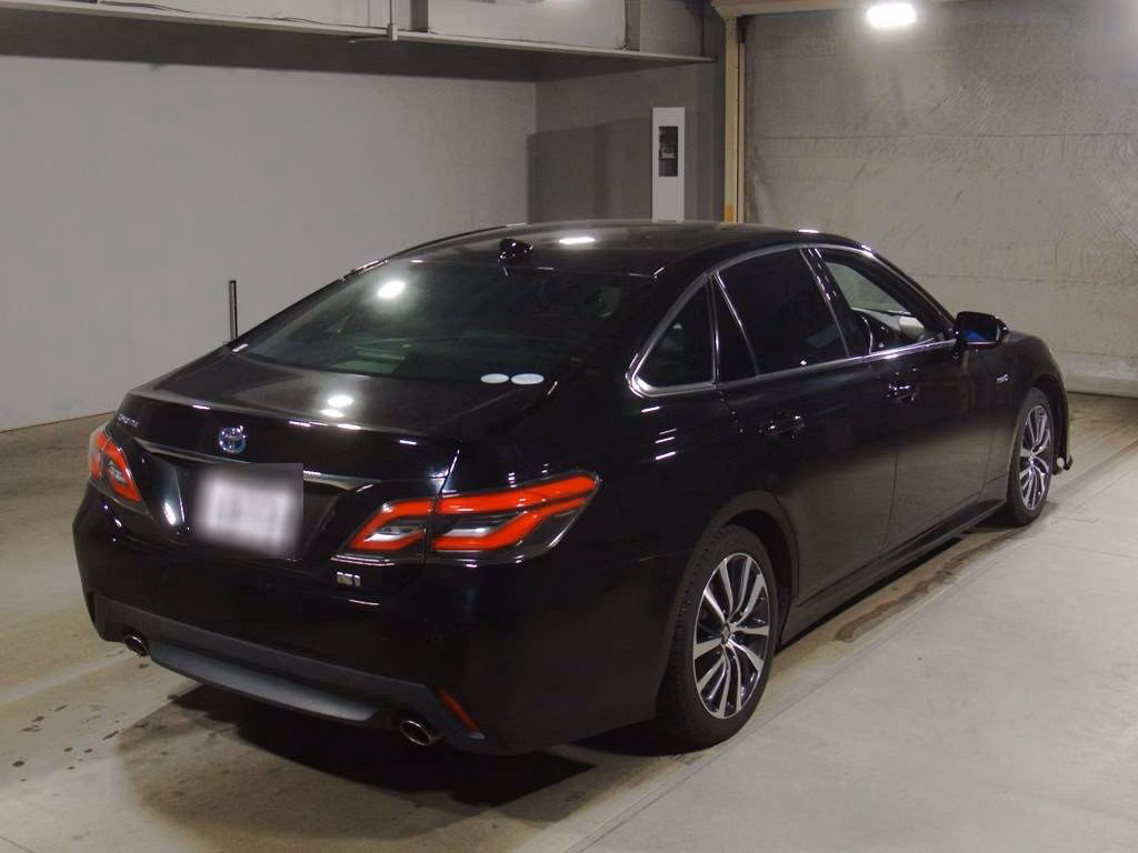 TOYOTA CROWN