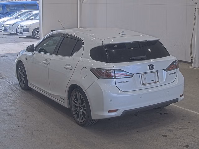 LEXUS CT200H