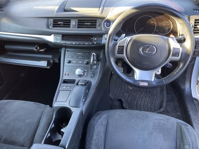 LEXUS CT200H